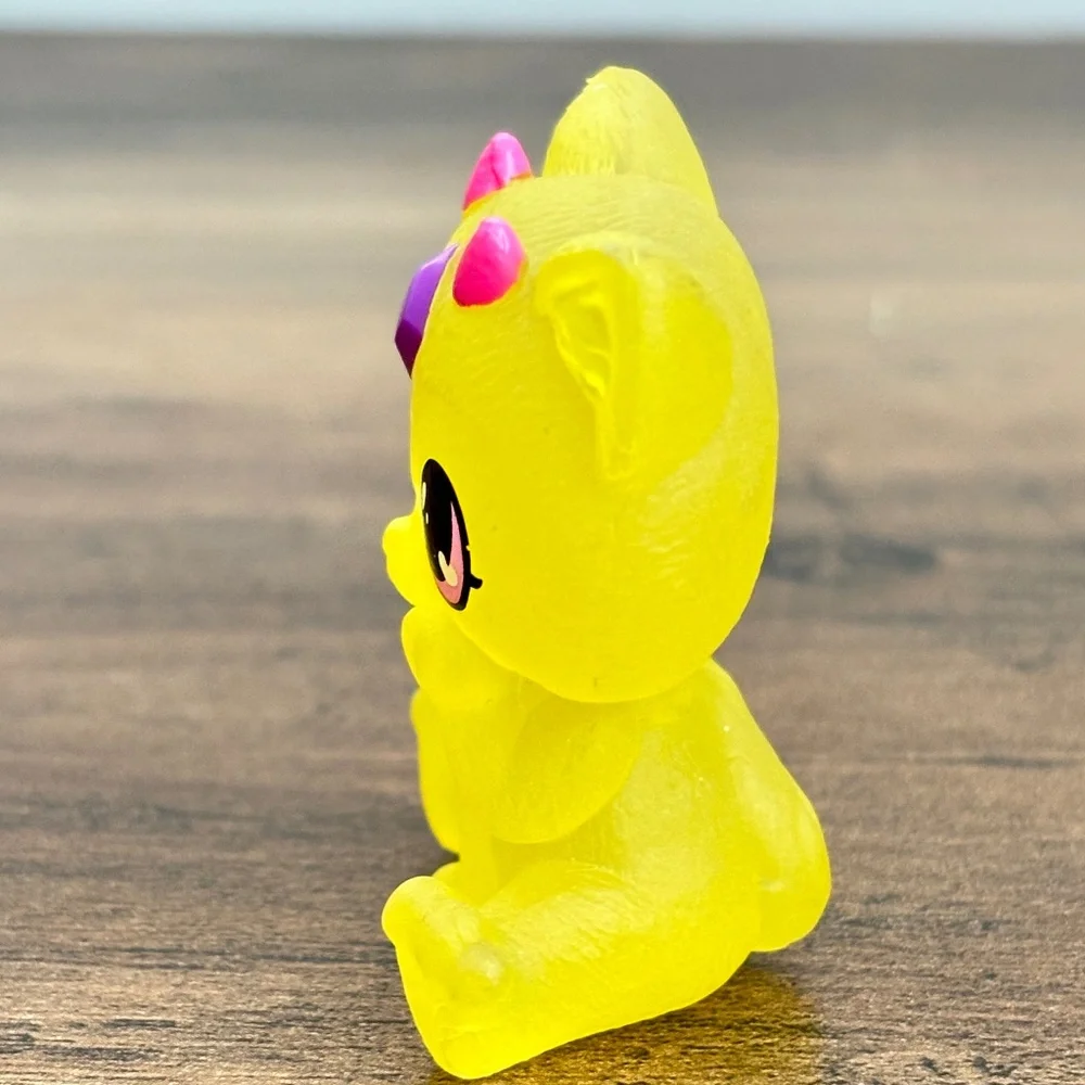 Magic Mixies Mixlings Series 1 PRIYA Yellow Cat Toy Figure Replacement Topper